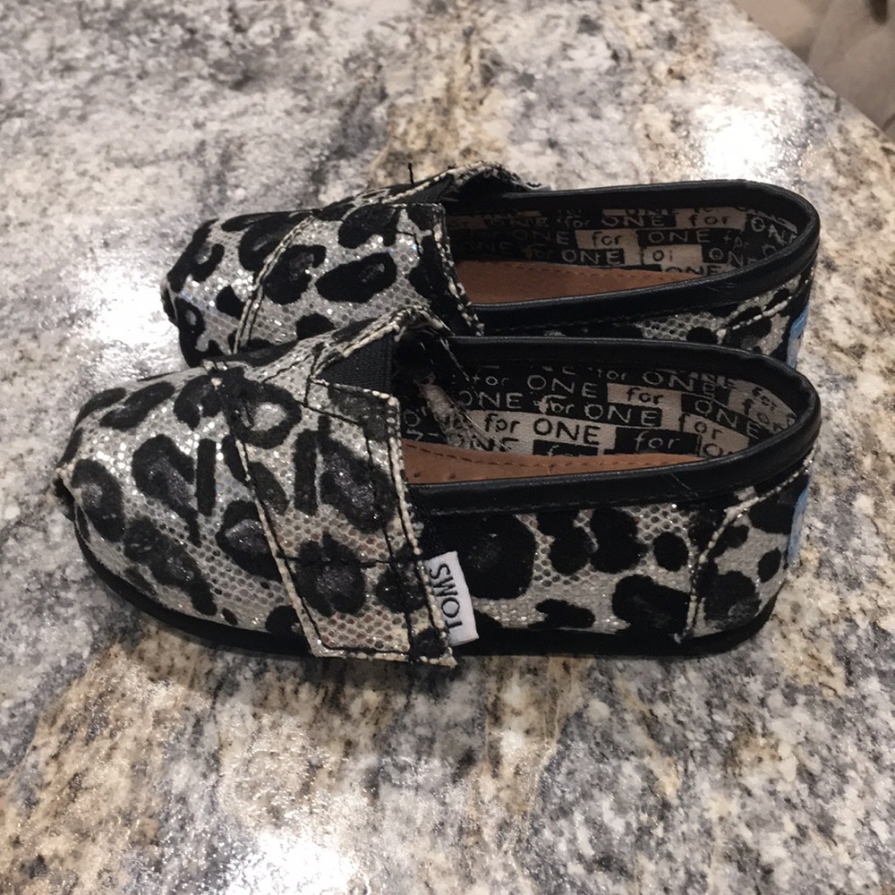 TOMS